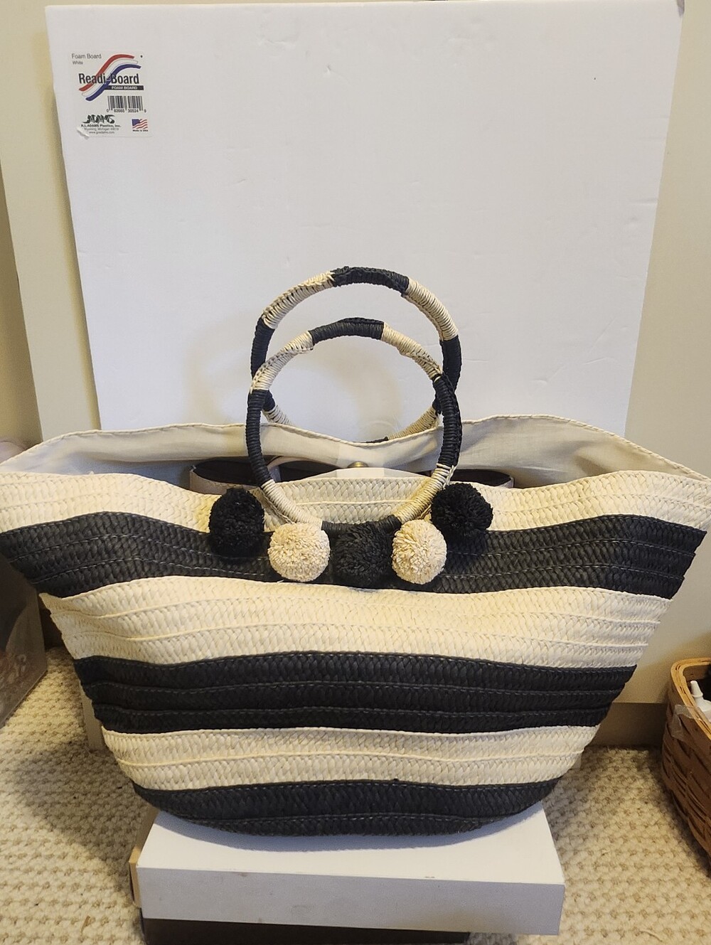 NWT Shiraleah Chicago "CAPRI" Ivory & Black Straw Tote Pom Pom Accents Ret.$85